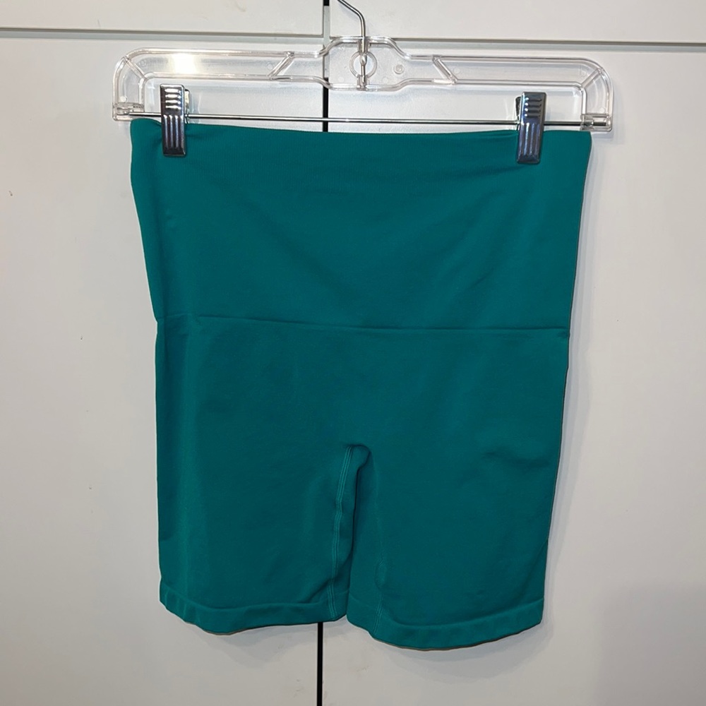 Yitty Nearly Naked Shaping High Waist Shorts in 3X/4X